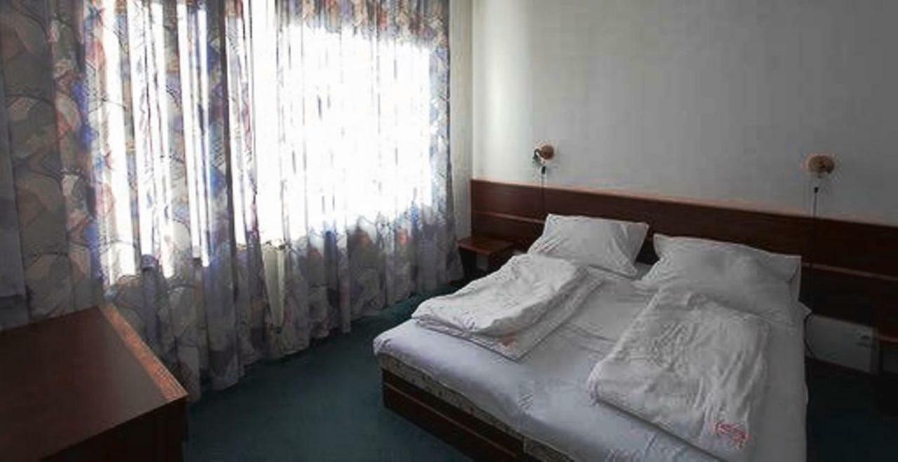 Aranypart Hotel Siófok Eksteriør billede